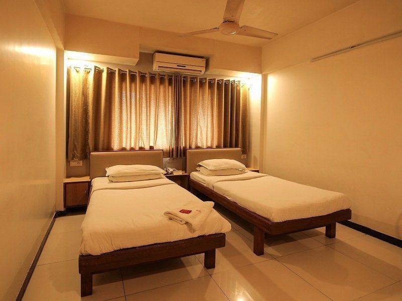 Hotel Sangam Karad ภายนอก รูปภาพ