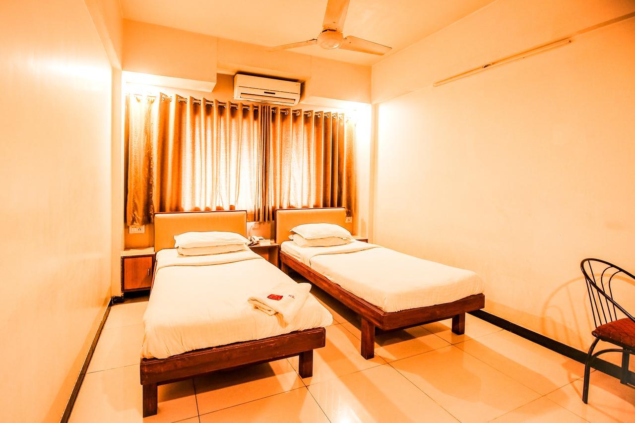 Hotel Sangam Karad ภายนอก รูปภาพ